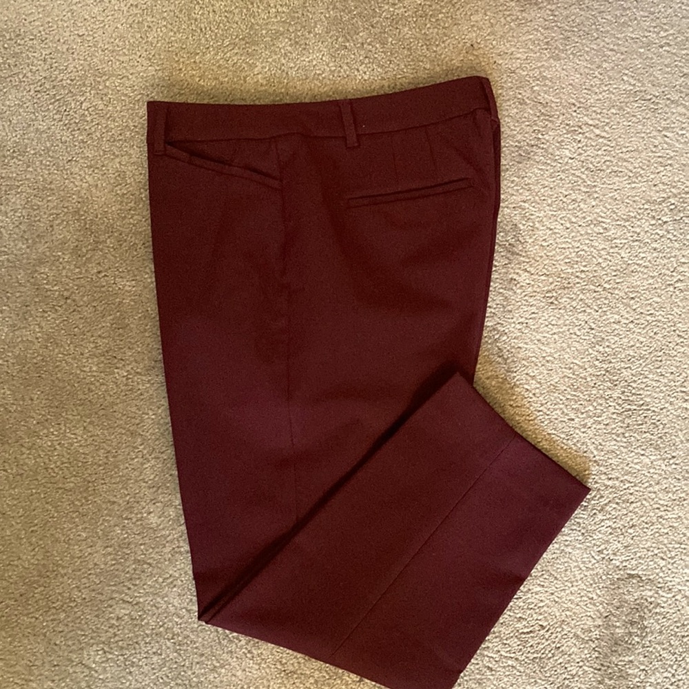 White House Black Market Slim Ankle Pant, size 12Short, Burgundy